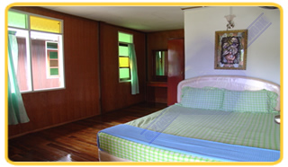 Perhentian Island. Mama's Chalet. We offer you the chalets, rooms, and meals at the reasonable price.